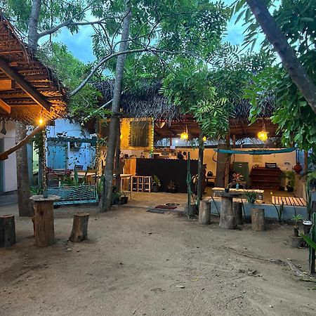 Хостел Cactus Arugambay Аругам Экстерьер фото